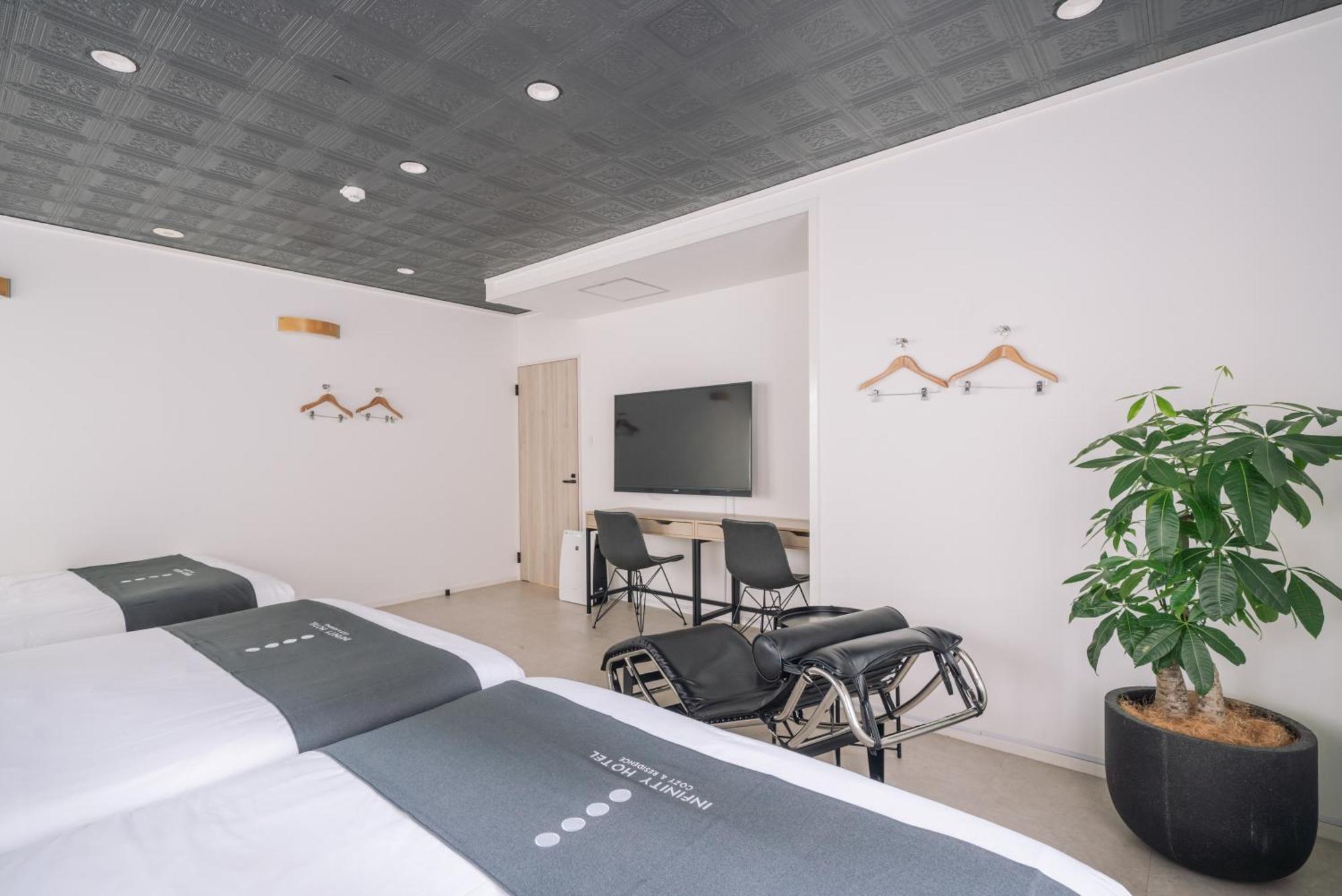 Infinity Hotel -Jiitchaku- Urasoe Εξωτερικό φωτογραφία
